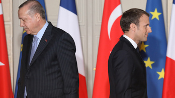 Erdoğan reméli, hogy a franciák megszabadulnak Macrontól