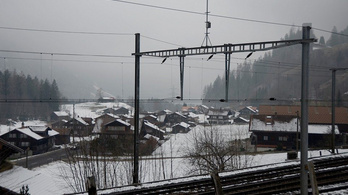 Akár tíz évre is evakuálhatnak egy svájci várost