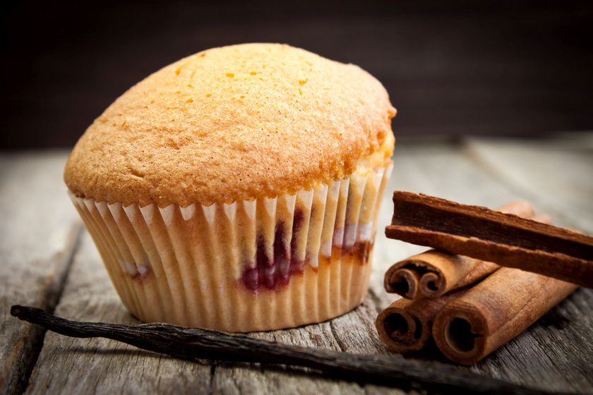 Mennyei vaníliás muffin villámgyorsan: lekváros töltelékkel még finomabb