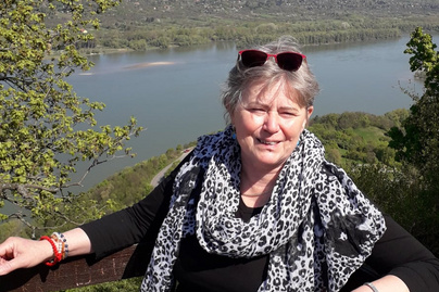 „A tudomány és a hit a rákos emberben találkozik” - 8 éve tünetmentes a tüdőrák után Tari Katalin
