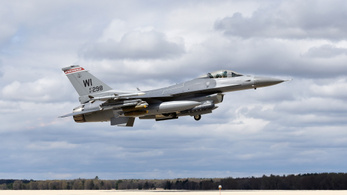 Lezuhant egy F-16-os vadászgép az Egyesült Államokban