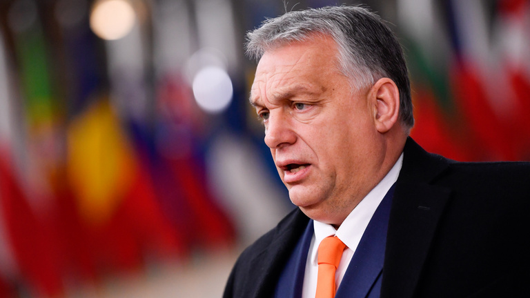 Orbán Viktor: Egy hatlapos ulti van a kezemben, negyvennel és két ásszal