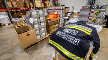 Quadokat és gyakorlóruhát kapnak az önkéntes mentők több mint 400 millió forintért