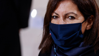 Megbüntették a párizsi városvezetést, mert túl sok női vezetőjük van