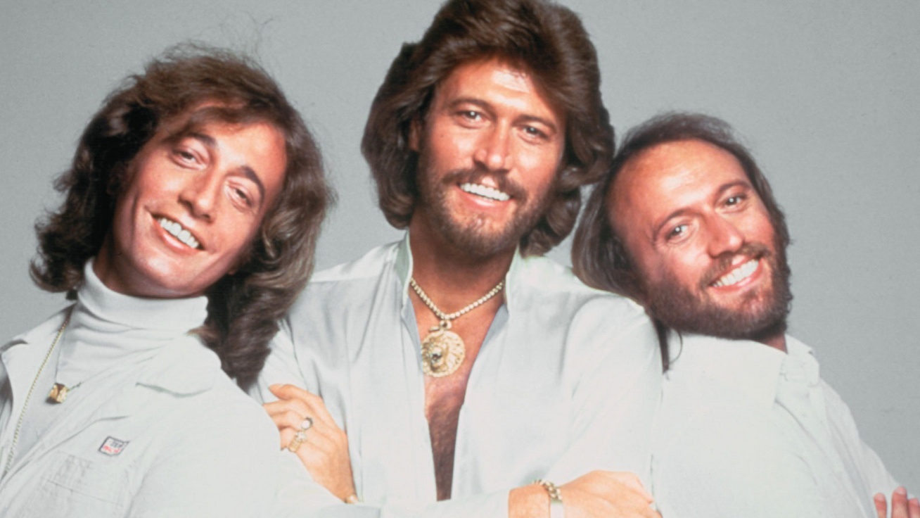 Friss felvételen a Bee Gees egyetlen élő tagja: a 74 éves Barry Gibb így megváltozott
