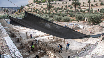 Kétezer éves rituális fürdőt fedeztek fel Jeruzsálemben