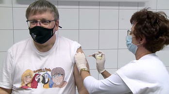 Beoltották a győri polgármestert a koronavírus elleni vakcinával