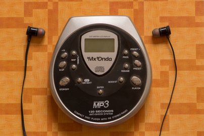 Emlékszel még a discmanre és a téglatelefonokra? Ezek a kütyük voltak a legmenőbbek a 2000-es évek elején