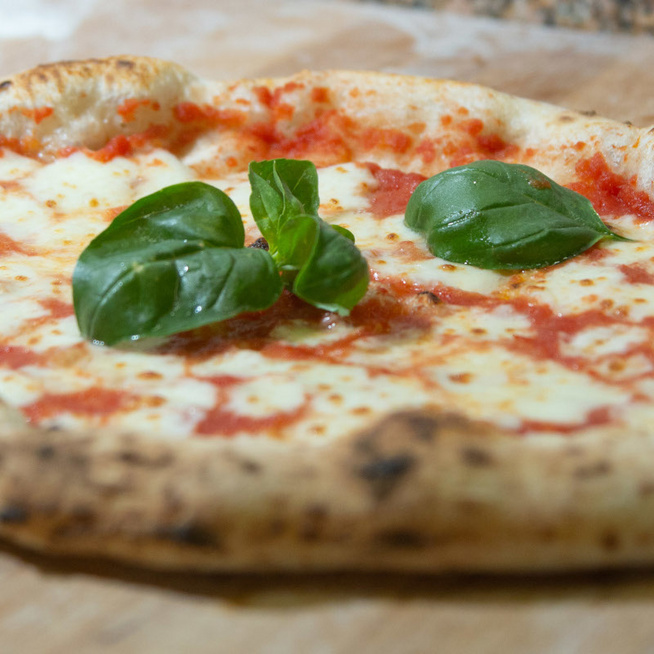 Miben mások a nemzetek pizzái? Nápolyban és Rómában is más az autentikus recept