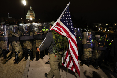 Ez történt szerdán a washingtoni Capitoliumnál - Halálos áldozatokkal járt a zavargás