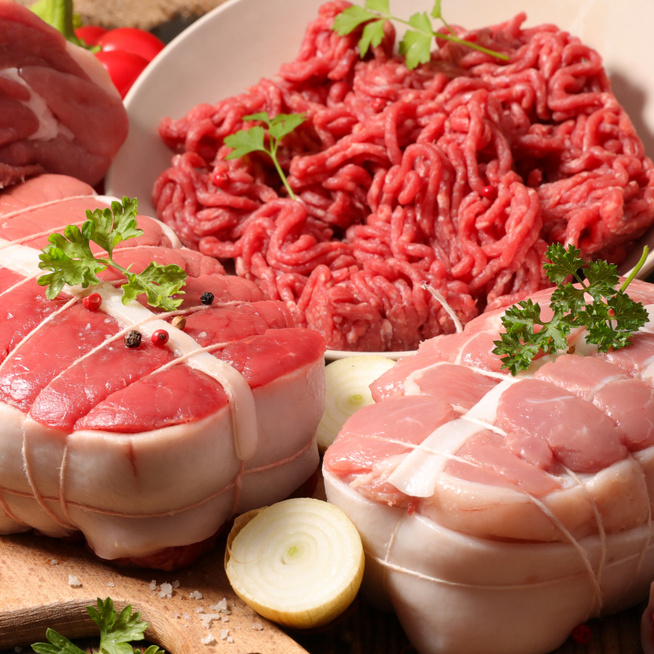 Meddig állnak el a húsok a hűtőben? A feldolgozott készítményekre is figyelni kell