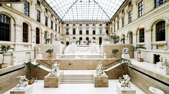 Majdnem bedőlt a Louvre a koronavírus-járvány miatt