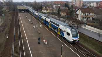 Lerobbant a a Nyugati pályaudvarra tartó G70-es jelzésű gyorsított személyvonat mozdonya