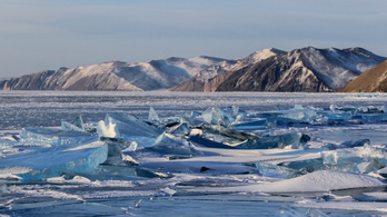 Megdönthették a jég alatti úszás világrekordját Szibériában