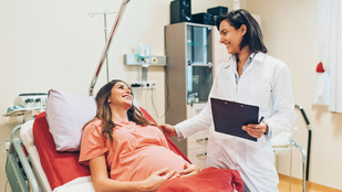 Te rá mernéd bízni magad az ismeretlen ügyeletes orvosra szülés közben?