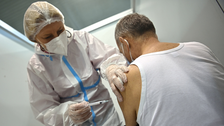 Szerbia: már csaknem félmillióan kértek védőoltást