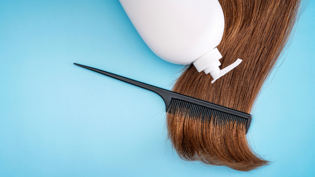Megállítják a hajhullást, serkentik az új hajszálak növekedését: 5 szupererős gyógynövény