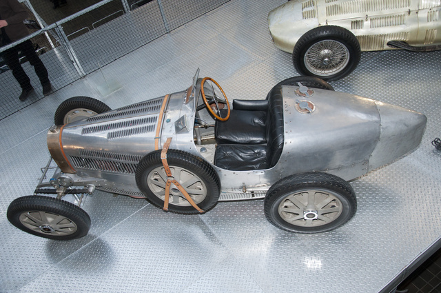 A csónakformánál kevés szebb dizájn létezik: Bugatti 51