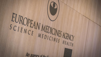 Európai Gyógyszerügynökség: három héttel később adható be másodszor a Pfizer vakcina