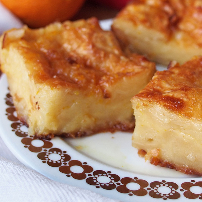 Mennyei, görög narancsos süti réteslapokból: édes narancsszirup járja át a tésztát
