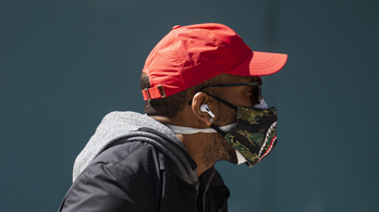 Két maszk viselése hatékonyabb a koronavírus ellen?