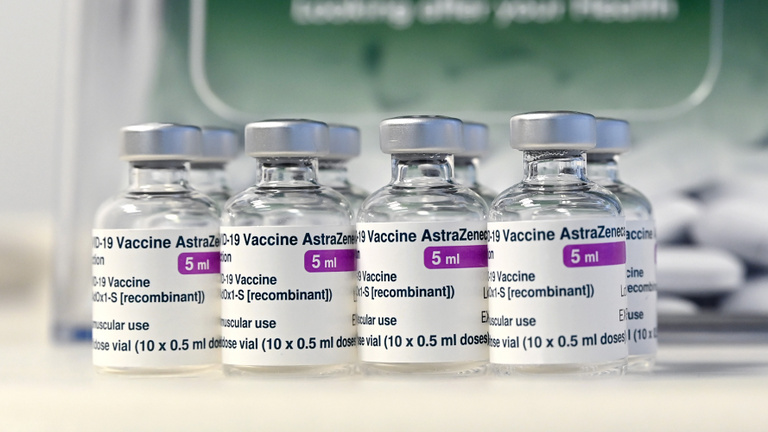 Gyorsítana a vakcinagyártáson az AstraZeneca