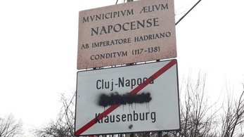 Megrongálták a magyar feliratot a kolozsvári helységnévtáblán