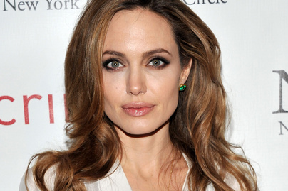 Angelina Jolie rövid, szőke hajjal: 23 évvel ezelőtt nagyon másképp festett a színésznő