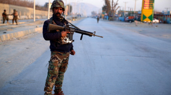 Afganisztánban megöltek öt katonát