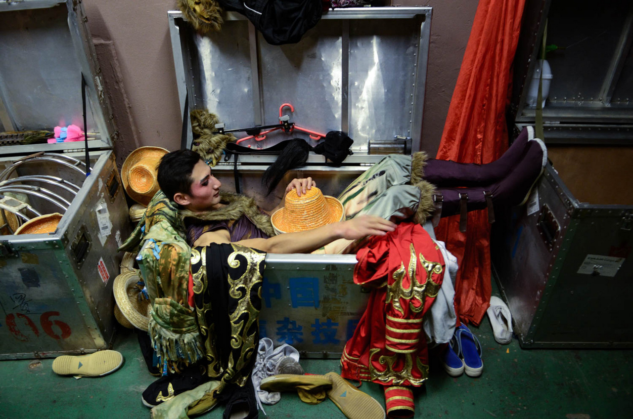 Jinan akrobatacsoport tagja, Fenmo, Fővárosi Nagycirkusz, 2011