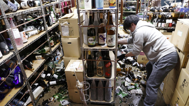 Hatalmas földrengés rázta meg Fukusimát