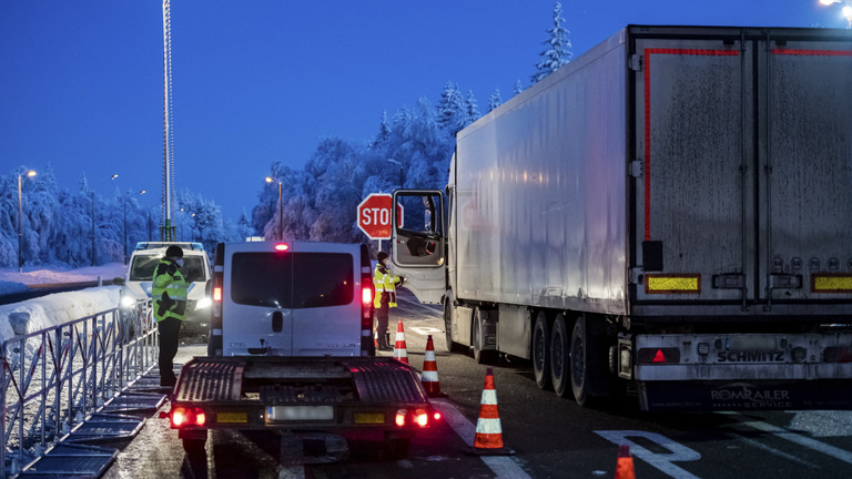 Pozsony kamionosok tesztje miatt tiltakozik Berlinnél