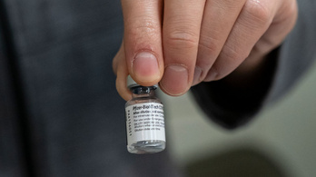 A Pfizer biztos benne, hogy le tud szállítani 2 milliárd adag vakcinát