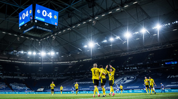 Balhéztak a Schalke és a Dortmund szurkolói, de nem egymással – videó
