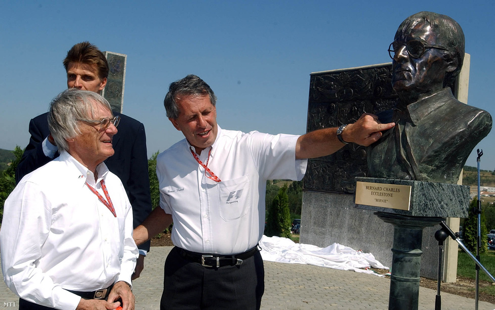 Frank Tamás, a Hungaroring alelnöke 65 évet élt, ő volt az egyetlen magyar tagja a Forma-1-et irányító egyik legfőbb szervezetnek, a Forma-1 Világtanácsnak. 1994 óta a Magyar Nagydíj jegyértékesítésével foglalkozott, majd Baumgartner Zsolt menedzsere lett, a magyar pilóta az F1-ben is versenyezhetett.