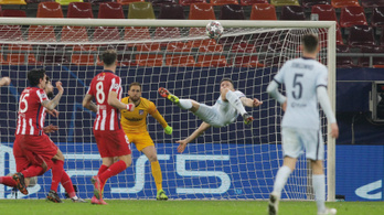 Giroud győztes gólt ollózott, a Bayern gálát rendezett Rómában