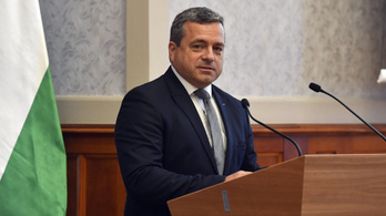 Koronavírusos lett a fideszes parlamenti képviselő, mindenkit fenyegető veszélyre figyelmeztet