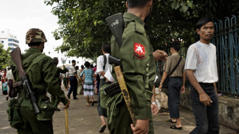 A Facebook és az Instagram törölte a mianmari hadsereg profiljait