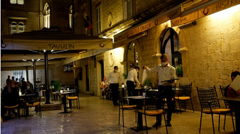 Horvátországban már nyithatnak az éttermek és kávézók teraszai