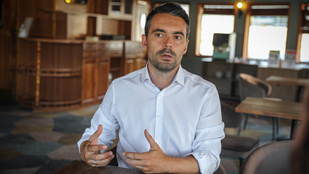 Vona Gábor szerint a Jobbiknak nem Dobrev Klára mellé kéne állnia