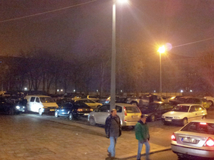 Einstandolták az autósok a Városháza parkot szilveszterkor