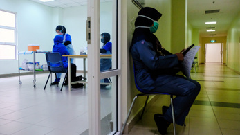 Nyomkövetőt kapnak a fertőzöttek Malajziában