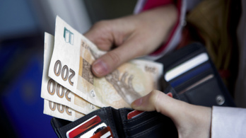 Cseh bankokon keresztül mosta a pénzt a háromtagú banda