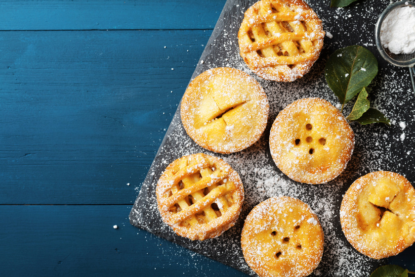 Omlós almás-fahéjas pite muffinformában sütve: régi kedvenc, új forma