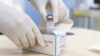 A Moderna már teszteli a dél-afrikai mutáns elleni emlékeztető vakcinát