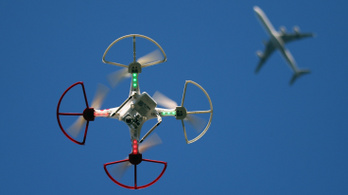 Több százezerre büntettek egy drónt reptető nőt