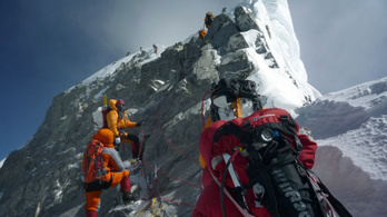 Korlátozzák a szelfik készítését a Mount Everesten