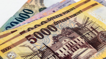 A forint árfolyama miatt veszít értékéből a magyar átlagbér
