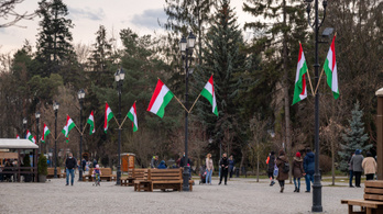 Megint magyar zászló miatt bírságolták meg a sepsiszentgyörgyi polgármestert
