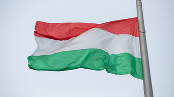 Felháborodott a Fidesz Budapest ünnepi díszítésén, a főváros cáfol